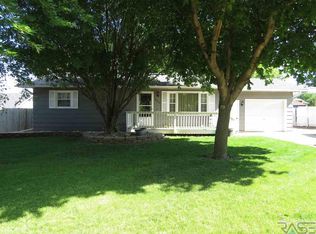 608 W 2nd St, Worthing, SD 57077