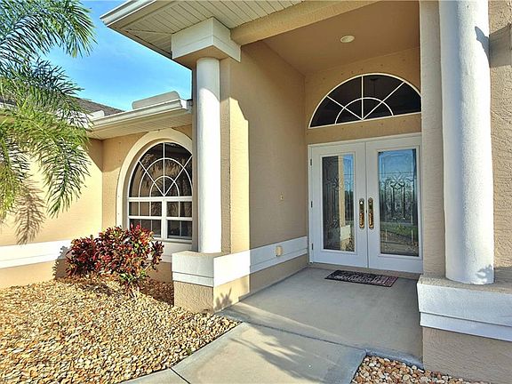 4th image of 2064 NW 17th St