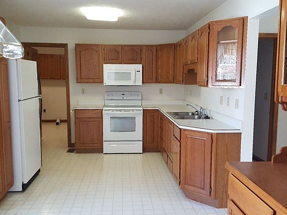 4th image of 2208 N Carrolton Dr
