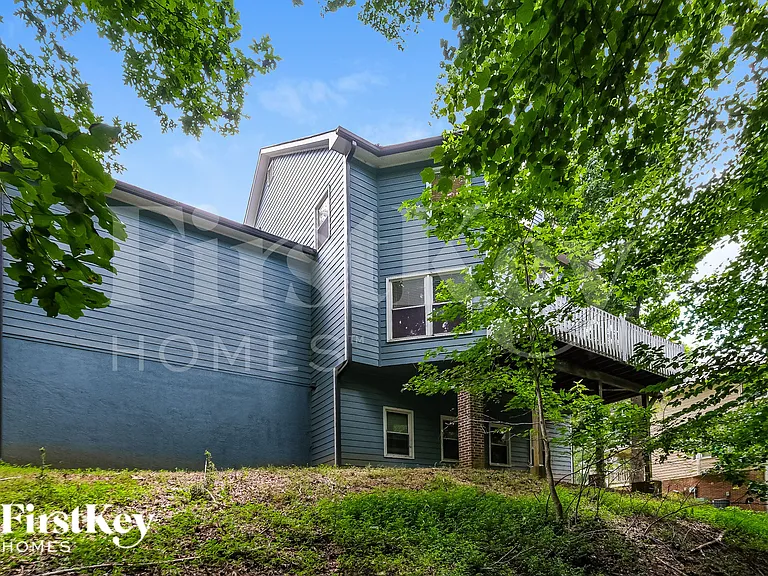 1520 Maplewood Ct — Photo 18