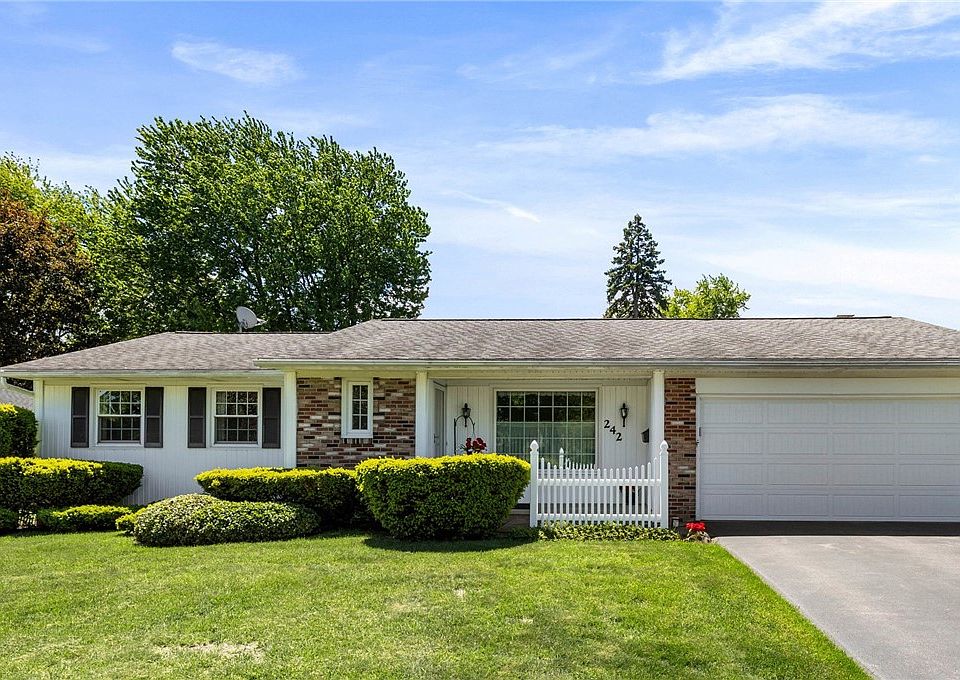 1st image of 242 Yarkerdale Dr