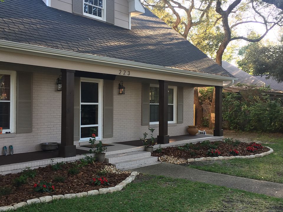 1st image of 223 Pinetree Dr