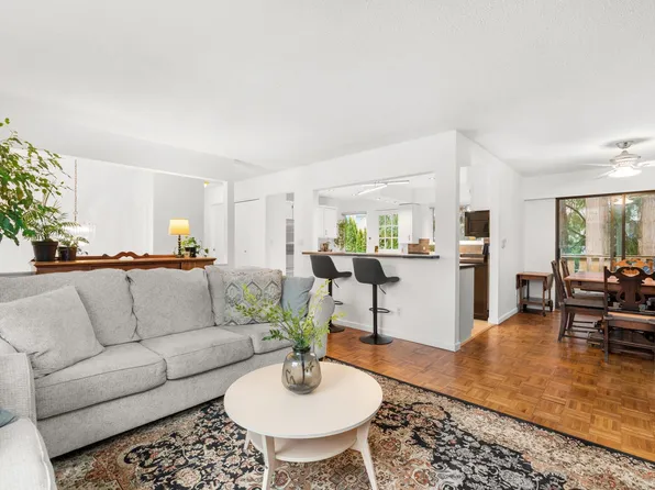 11752 64a Ave, Delta, BC V4E 2C6