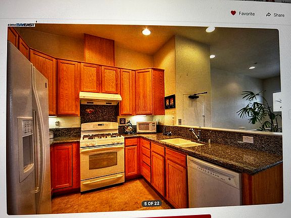 5th image of 22835 Paseo Pl #1