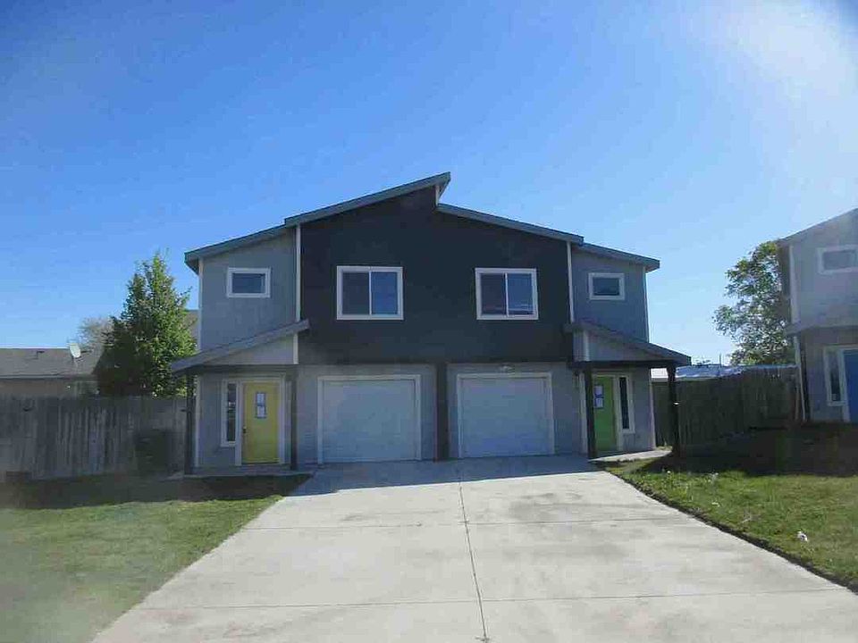 1st image of 219-221 Merrick Ave