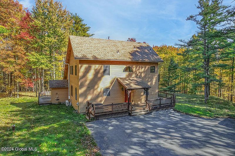 2nd image of 19 Timberland Drive