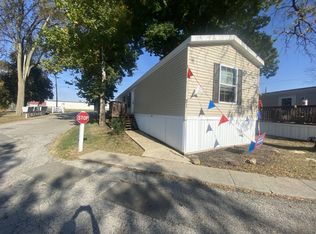 212 Anker Ln #21, Metamora, IL