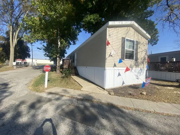 212 Anker Ln #21, Metamora, IL 61548