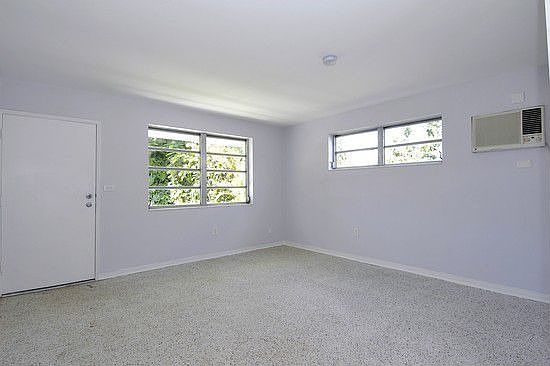 3rd image of 1751 NE 172nd St