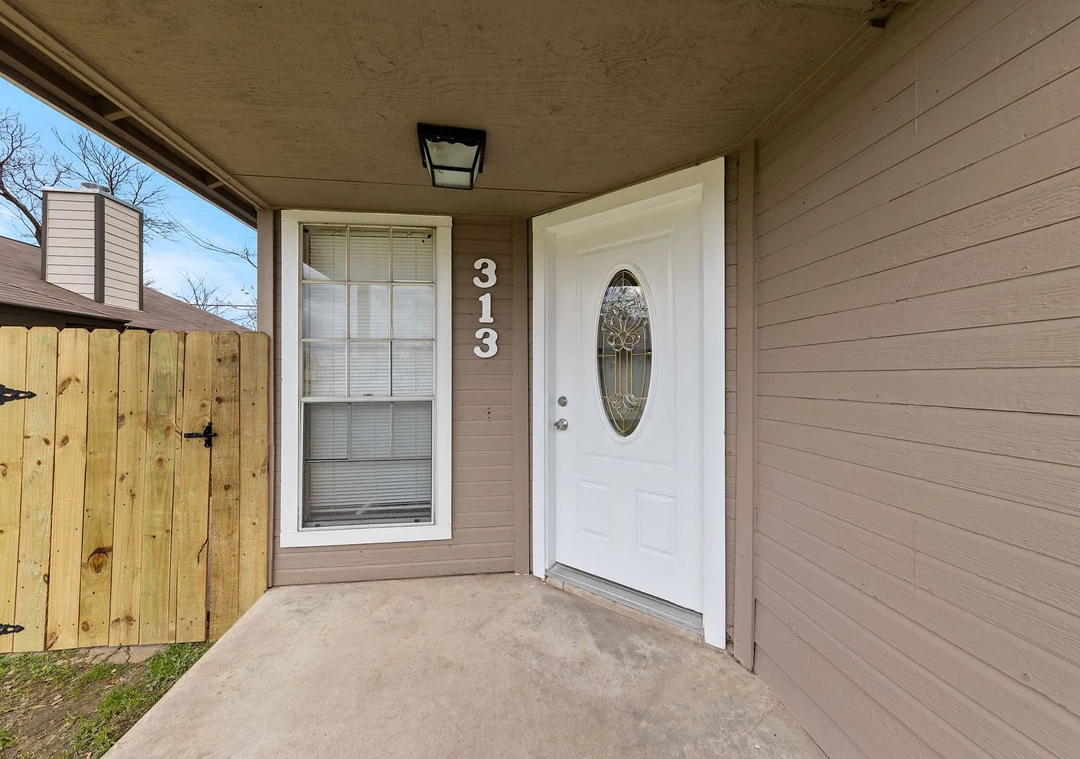 313 Greenlawn Blvd Round Rock, TX. 78664 — Photo 2