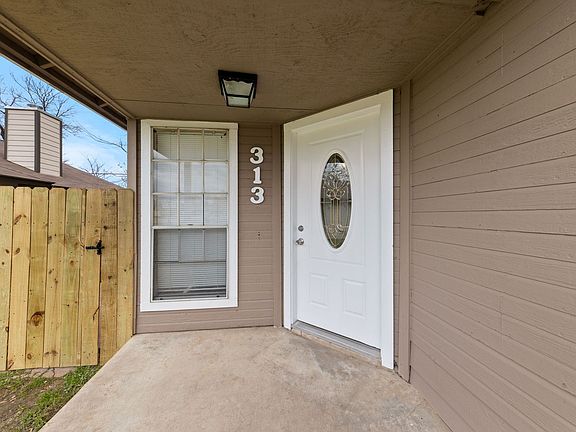 2nd image of 313 Greenlawn Blvd