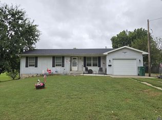 415 S Dacotah St, Burlingame, KS 66413
