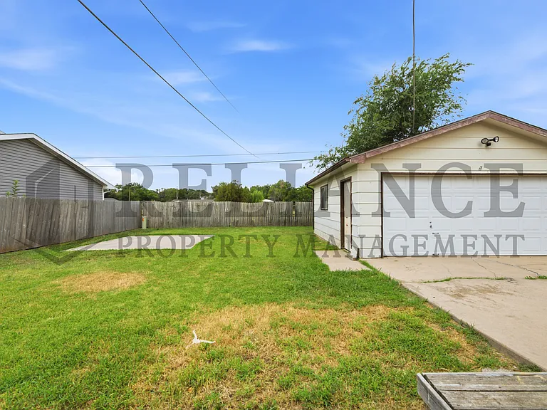 3349 S Vine St — Photo 7