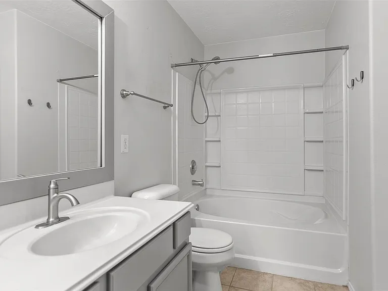 6 Thicket Grove Pl — Photo 20