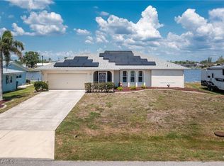 211 E Tarpon Blvd NW, Port Charlotte, FL 33952