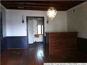 2nd image of 115 E Ascension St