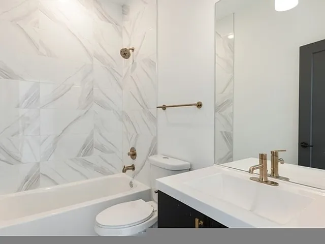 1244 W Huron St #1 — Photo 13