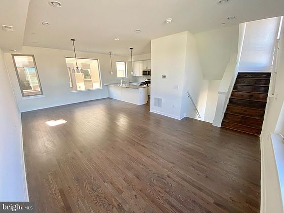 2nd image of 2117 Kensington Ave