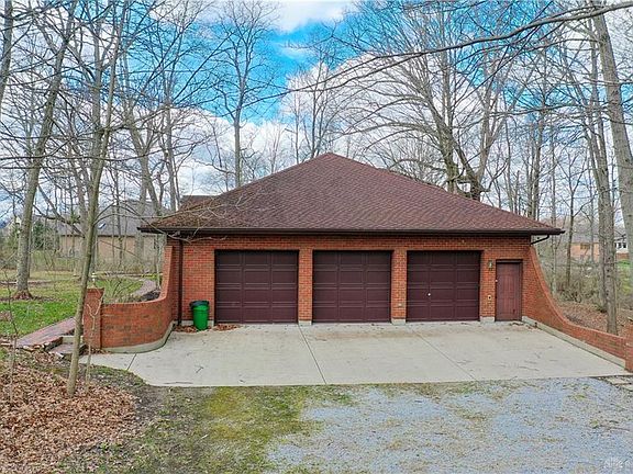 4th image of 3760 Glory Dr