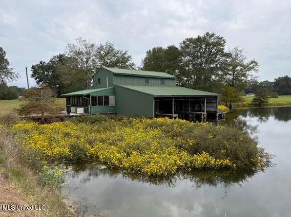 2100 Harperville Rd, Forest, MS 39074