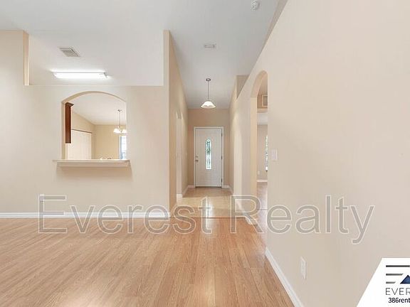 5th image of 36 Brushwood Ln