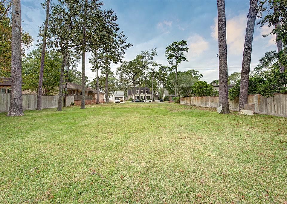 1st image of 10014 Briar Dr