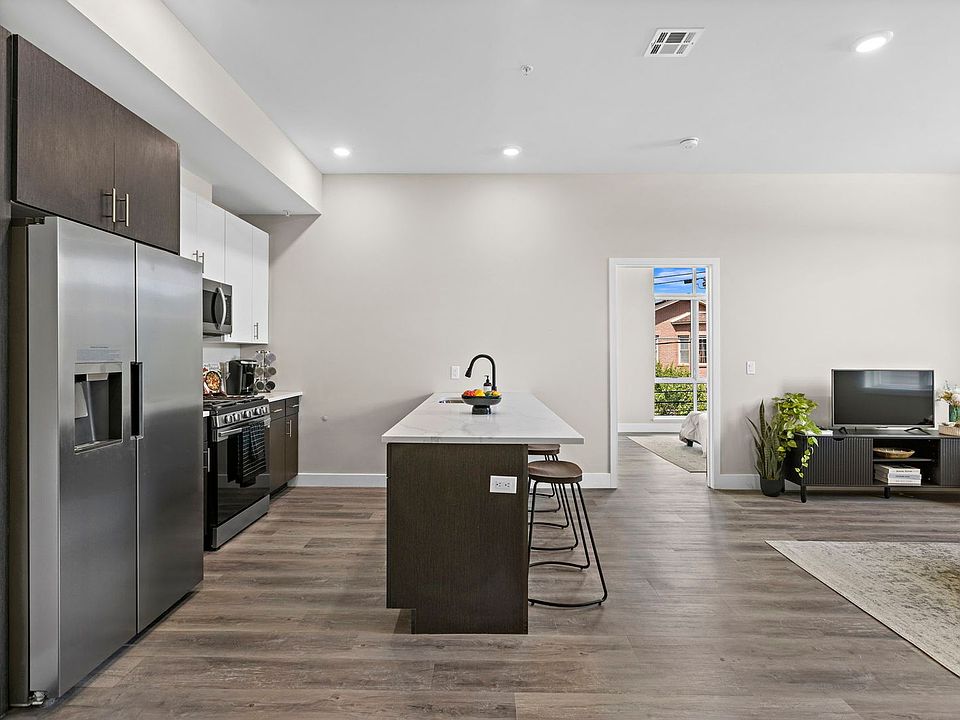 1st image of 70 Central Ave #401