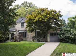 2320 Country Club Ave, Omaha, NE 68104