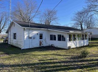217 Woodland Dr, Hartford City, IN 47348