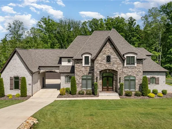 7822 Neugent Dr, Kernersville, NC 27284