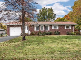 501 Hollywood Heights Rd, Caseyville, IL 62232