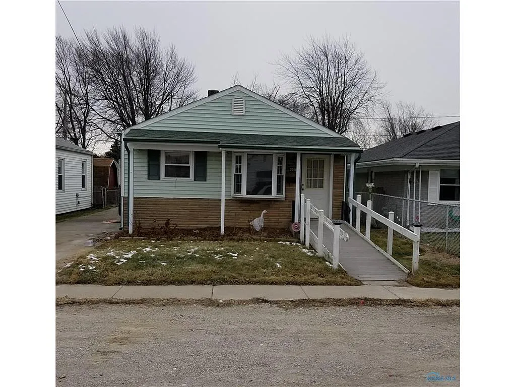 2008 Blandin Ave photo 1