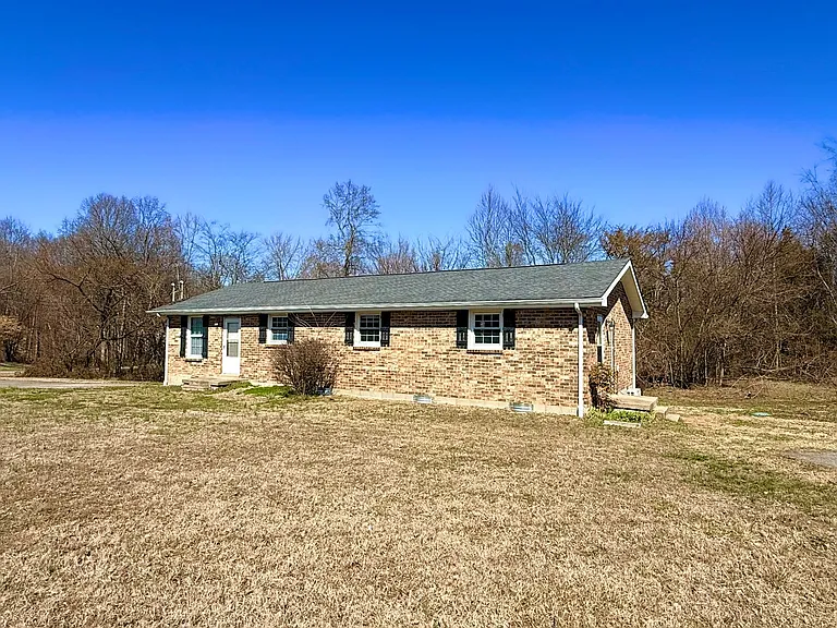 2121 Bracey Cir — Photo 30