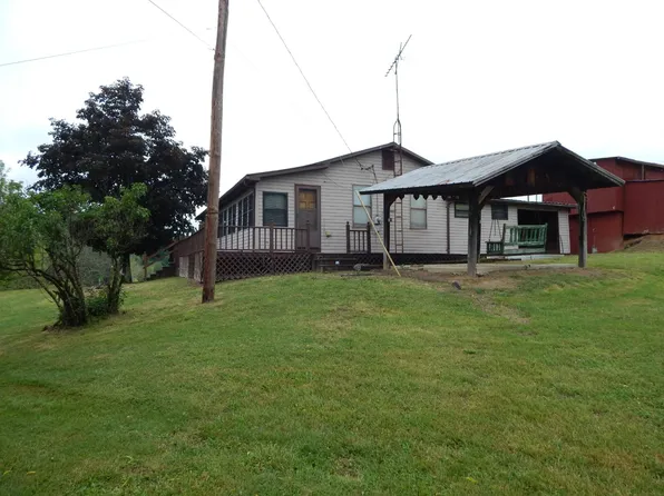 10070 Gillespie Run Rd, Petroleum, WV 26161