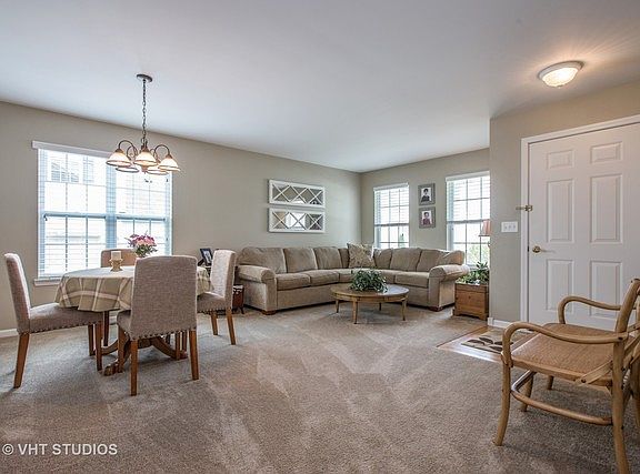 2nd image of 2142 Greenview Dr