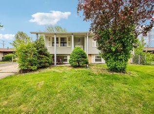 811 Oakton Ave, Romeoville, IL 60446