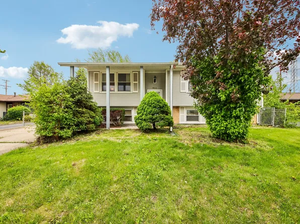 811 Oakton Ave, Romeoville, IL 60446