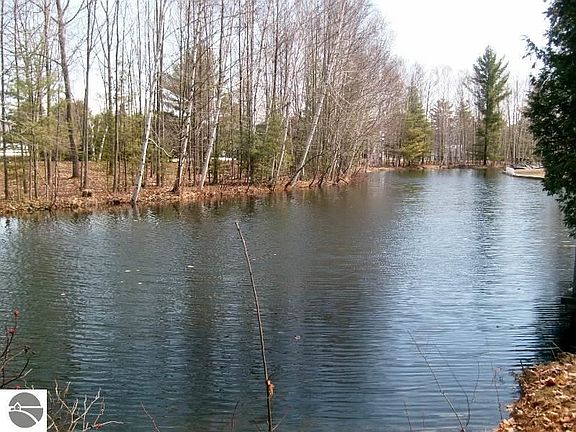 5th image of 7303 County Road 612 NE