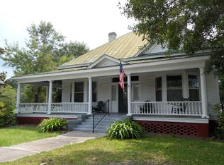 208 N Lafayette St, Mayesville, SC 29104