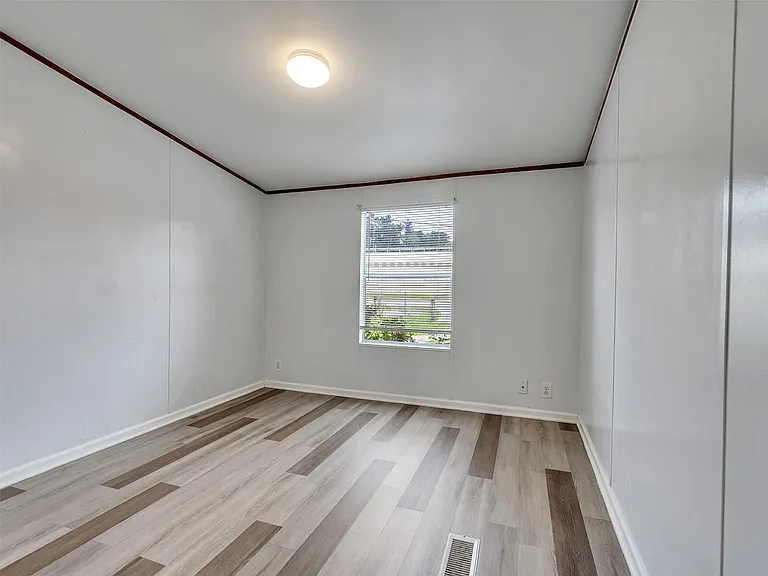 25779 Almarie Dr — Photo 12