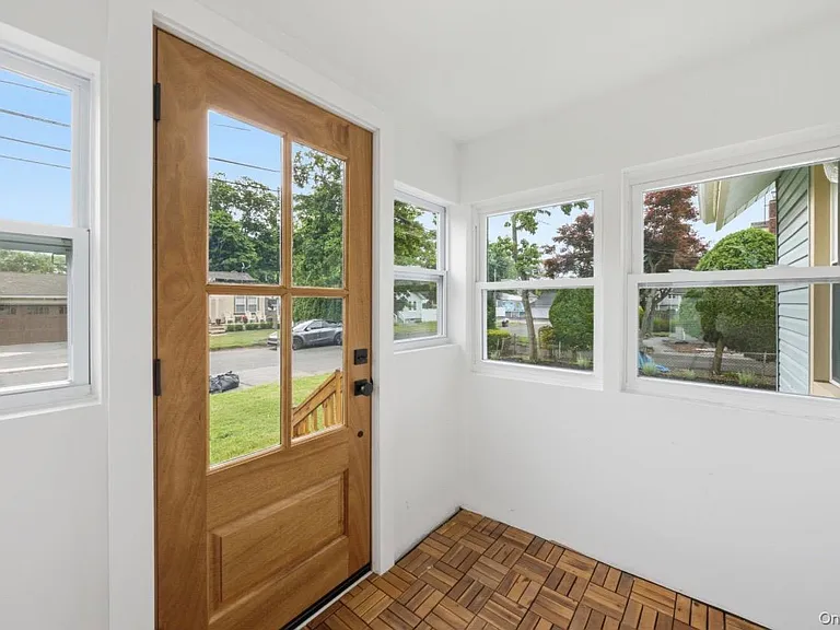 8 Rosewood Ave — Photo 20