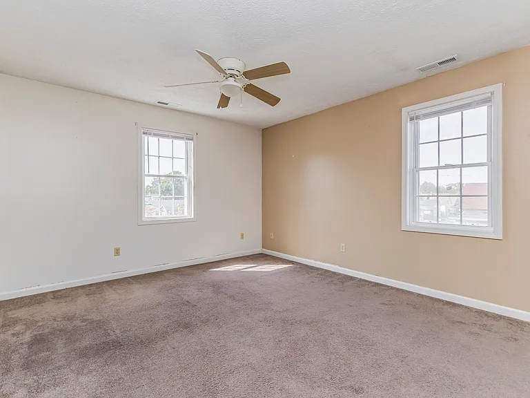 1620 W Jackson St — Photo 25