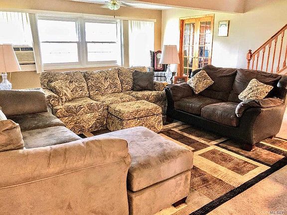 5th image of 27 Piper Ln