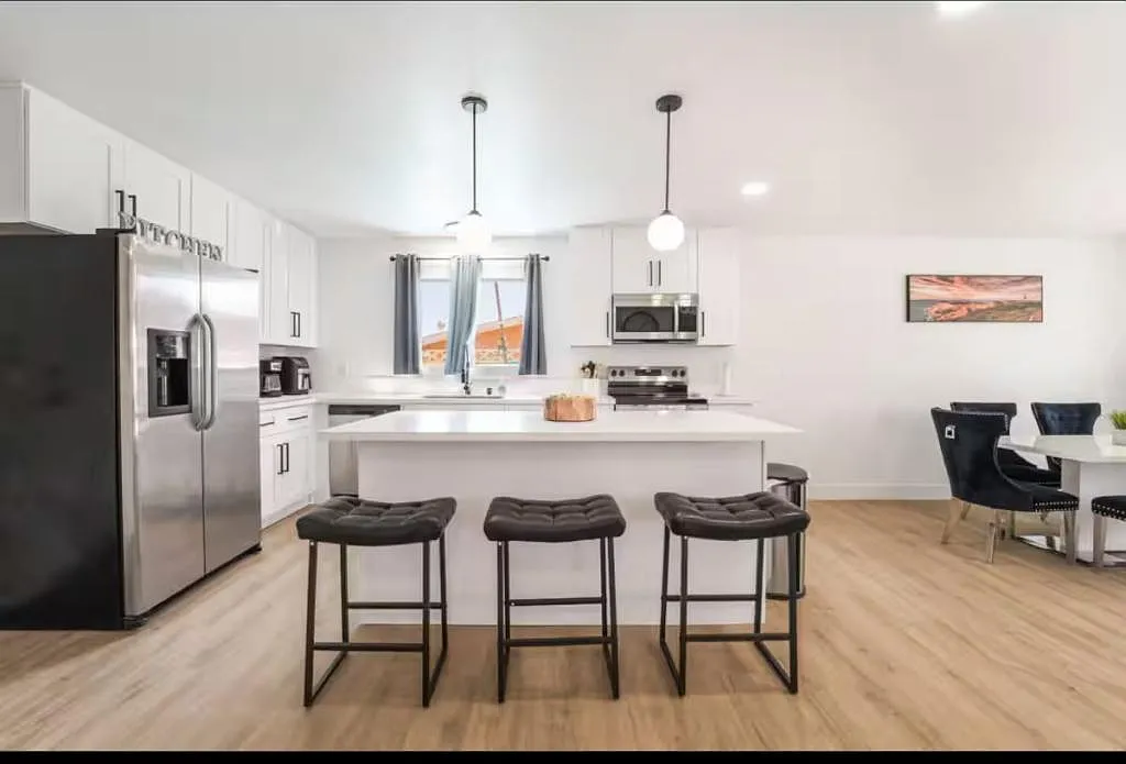 3101 Kings Way — Photo 4