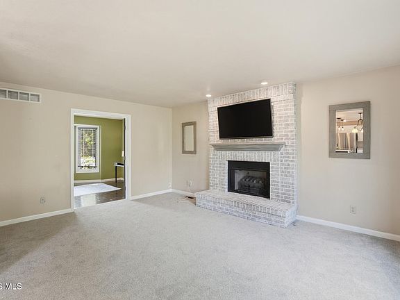 5th image of 730 Parkview Dr