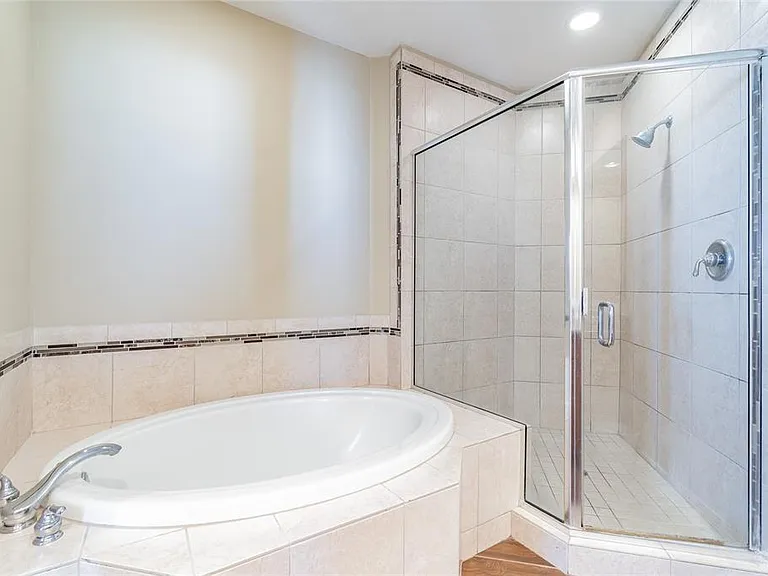 449 S 12th St #1406 — Photo 8