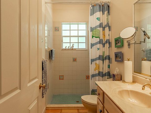 3rd image of 119 Cascade Ln