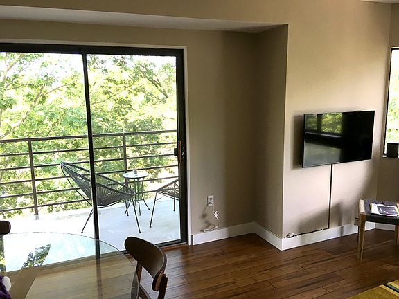 2nd image of 1204 Whitney Ave APT 401