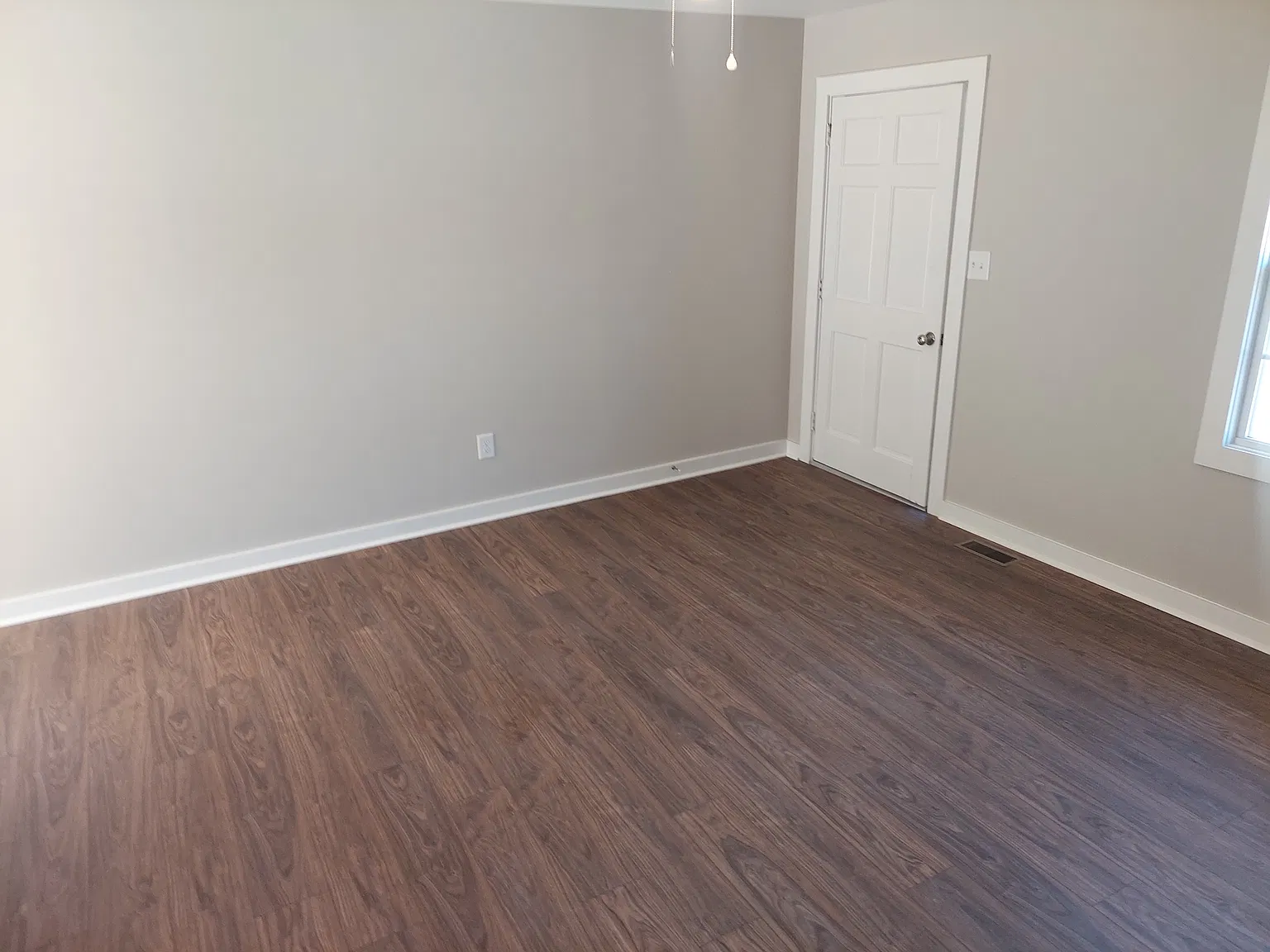 2 bed, 10 sqft, $1,025 — Photo 4