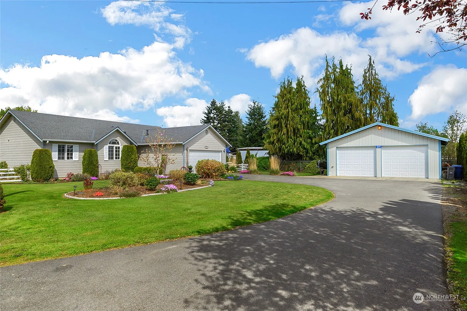 1805 E Hazel Avenue photo 1